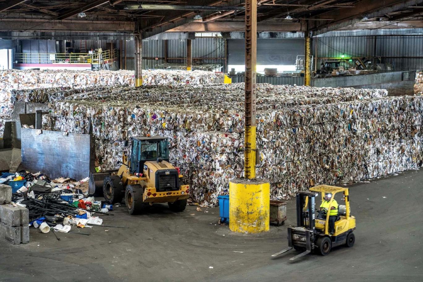 Atık Azaltma ve Geri Dönüşüm: Sıfır Atık Hareketi ve Daha Az Çöp Üretme Stratejileri
