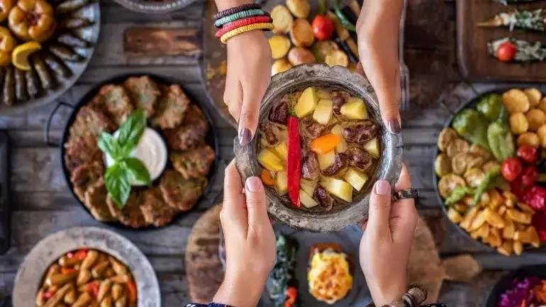 Yemek Kültüründe Tören ve Gelenekler- Özel Günlerde Yeme Alışkanlıkları