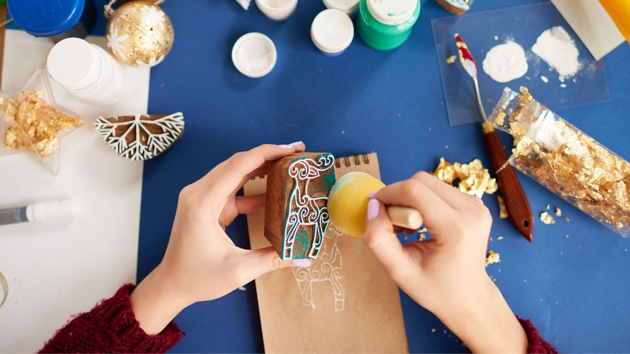 El Sanatları ve DIY Projeler: Yaratıcı Fikirlerle Ev Dekorasyonu ve Hediyelik Eşyalar Yapma