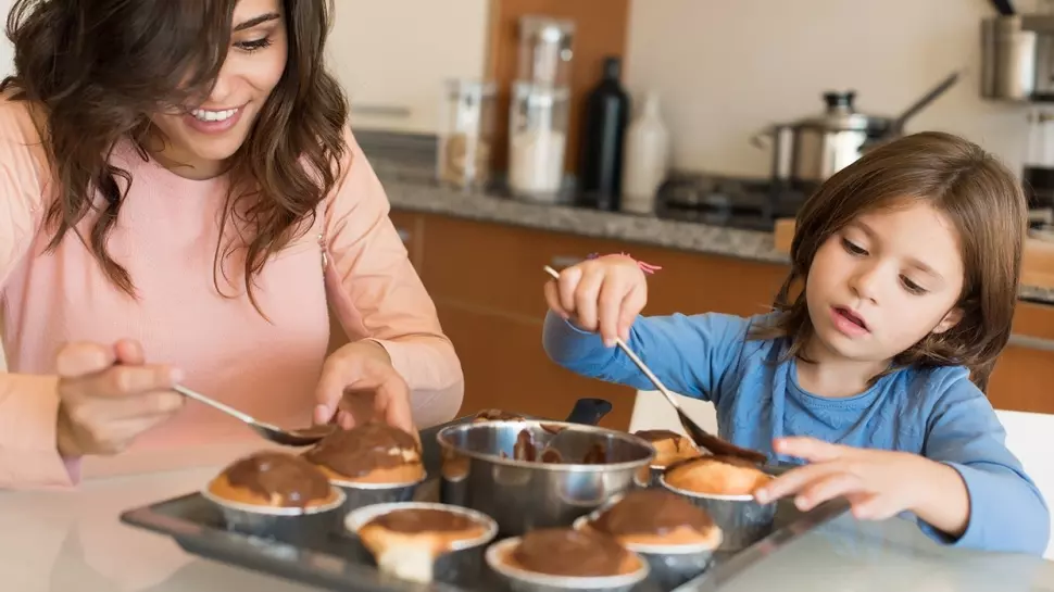 Mutfakta Eğlence: Çocuklar İçin Basit ve Eğlenceli Tarifler ve Pişirme Aktiviteleri