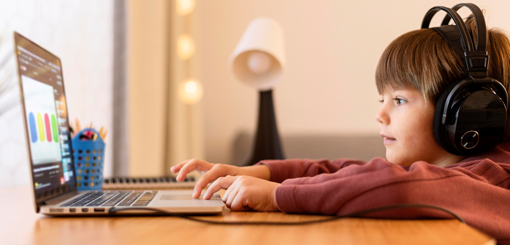 Teknoloji ve Çocuklar: Dijital Okuryazarlık ve Ekran Zamanı Yönetimi