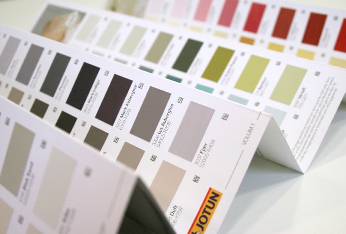 Renk Seçimi ve Uyumlu Renk Paletleri: Eviniz İçin Doğru Renkleri Bulma