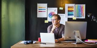 Kariyer Değişimi ve Yeniden Yönlendirme: Farklı Bir Kariyere Geçiş Stratejileri