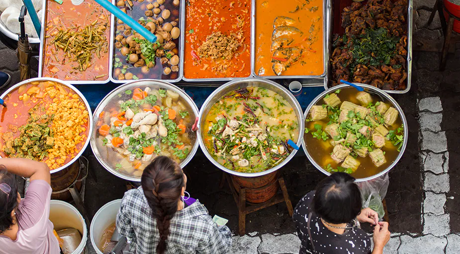 Karayiplerden Egzotik Adalar: Jamaika'dan Tayland'a Lezzetli Yemekler