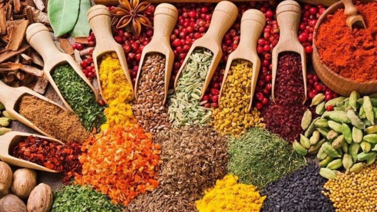 Tatlandırma ve Baharatlama: Yemeklere Lezzet Katmanın Yolları