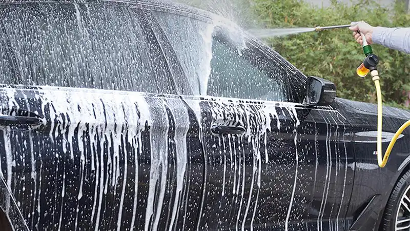 İlk Önce Su Mu Köpük Mü?