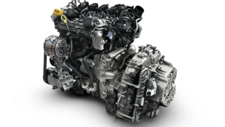 Renault Motorunu Kim Üretiyor?