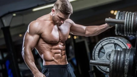En İyi 10 Vücut Geliştirme ve Fitness Hareketi Rehberi