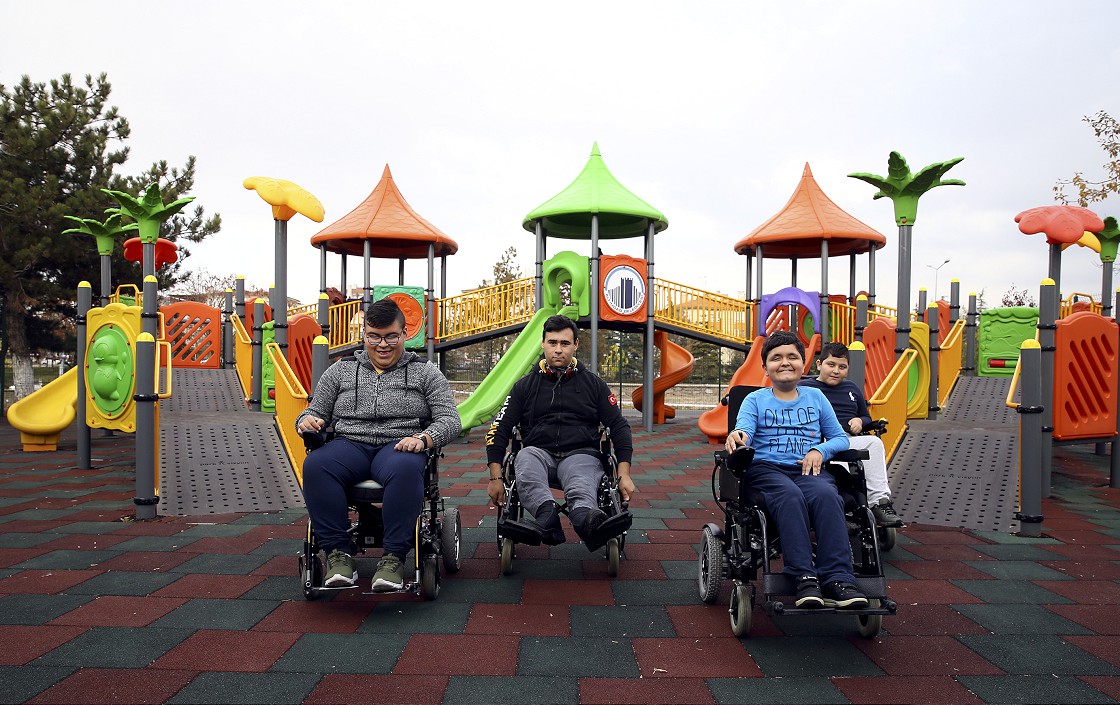 Engelli Çocukların Sosyal Hayata Entegrasyonu Nasıl Sağlanır?