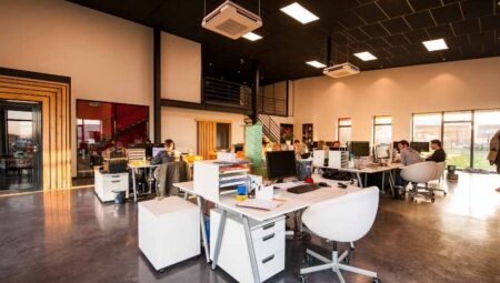 Backoffice Müdürü Nasıl Olunur, Ne İş Yapar, Ne Kadar Maaş Alır?