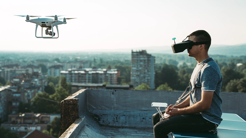 Drone Pilotu Nasıl Olunur, Ne İş Yapar, Maaşları Ne Kadar?